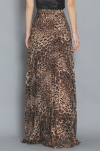 Load image into Gallery viewer, PLEATED CHEETAH MAXI SKIRT
